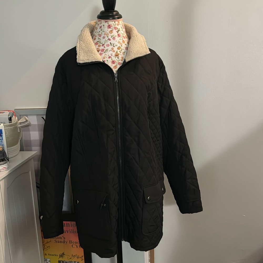 ⭐️Worn 1-2x’s CJ Banks Black Quilted faux Sheepskin Collar Coat Size 3X